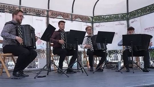 Czwartkowy relaks z muzyką