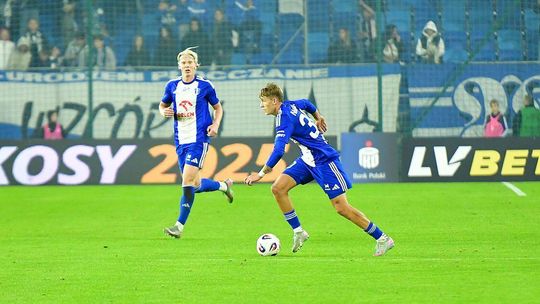 Andrias Edmundsson z nowym kontraktem