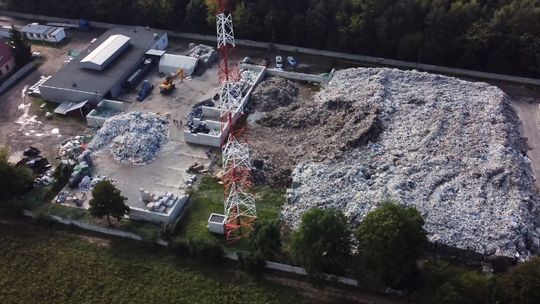 🔥🗑 Bez Komentarza - Wysypisko śmieci w Nowym Miszewie po kolejnym pożarze
