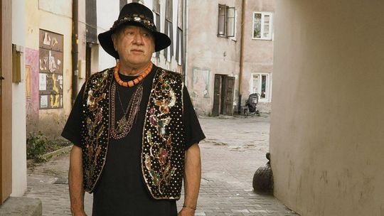 Kolorowy ptak bohaterem książki i wystawy