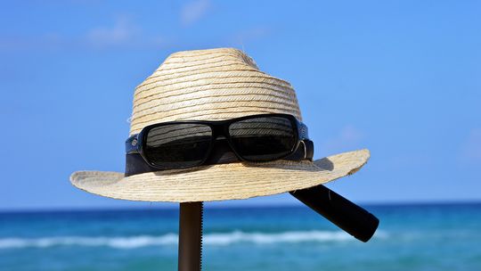 Lato i silne promieniowanie UV – chroń skórę i oczy