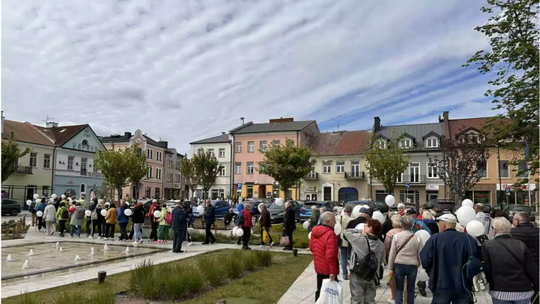 Międzypokoleniowy Spacer Seniorów oraz Dzieci