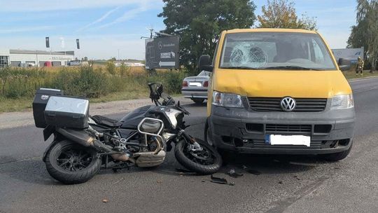 Motocyklista w szpitalu po zderzeniu na DK 62