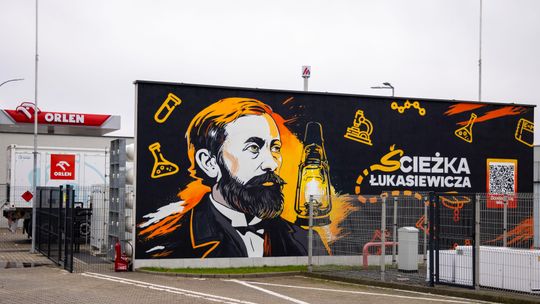 Mural, który wskazuje drogę. Nowa edukacyjna inicjatywa ORLENU w Płocku