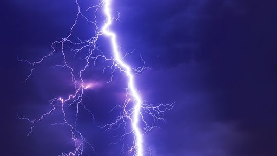Nadchodzi zmiana pogody możliwe burze z gradem