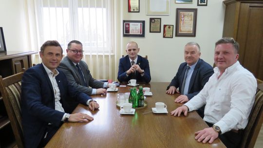 Owocna współpraca Starostwa Powiatowego w Płocku z ORLENEM