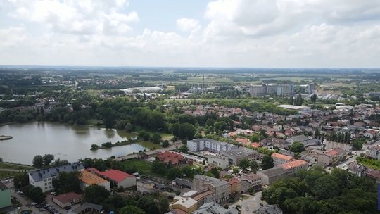Płońsk ogłasza przetargi na kluczowe inwestycje. Zielone tereny i nowe życie kamienic