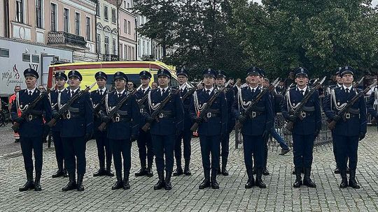Policjanci świętowali na starówce