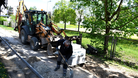 Remont chodników i wjazdów przed Szkoła Podstawowa