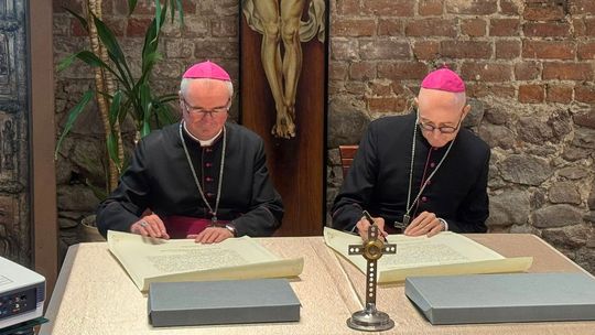 Średniowieczne pergaminy wróciły do Płocka