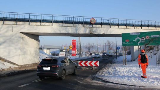 Tynk odpadł z wiaduktu na Kolejowej /aktuaizacja/