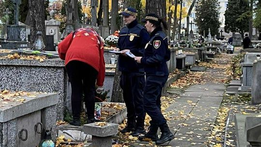 Uważajmy na cmentarzach