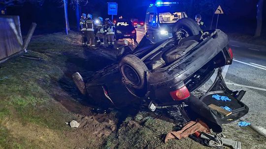 Wypadek w Rumunkach. Kierowca walczy o życie