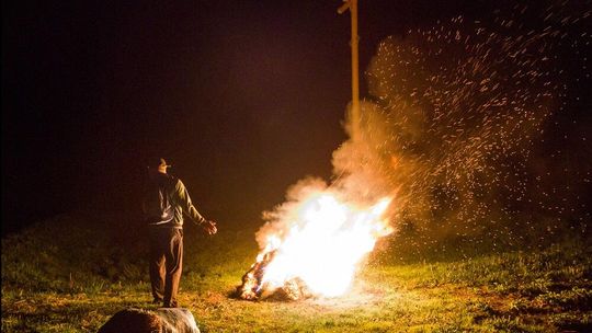 Wystawa fotograficzna „Chodzenie za polem. Nocny obrzęd inicjacyjny”