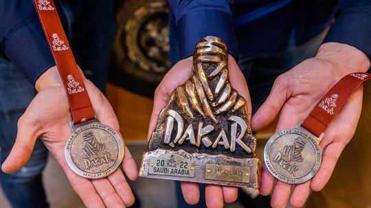 Zawodnik ORLEN Team na podium Dakaru