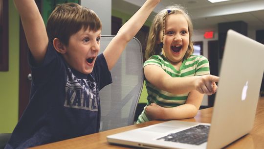ZUS wypłacił już 4,2 mln razy pieniądze z programu Dobry Start