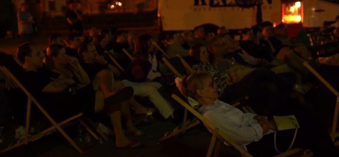 🎬 Bez Komentarza - Kino Letnie 2023r. 🎥 🎬 Bez Komentarza - Kino Letnie 2023r. 🎥