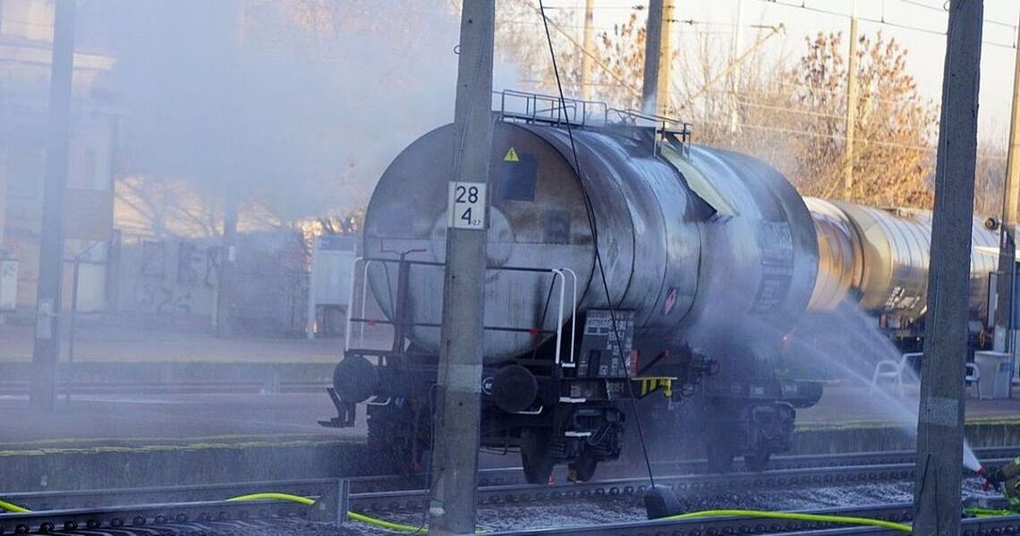 Błyskawiczna akcja służb zapobiegła tragedii