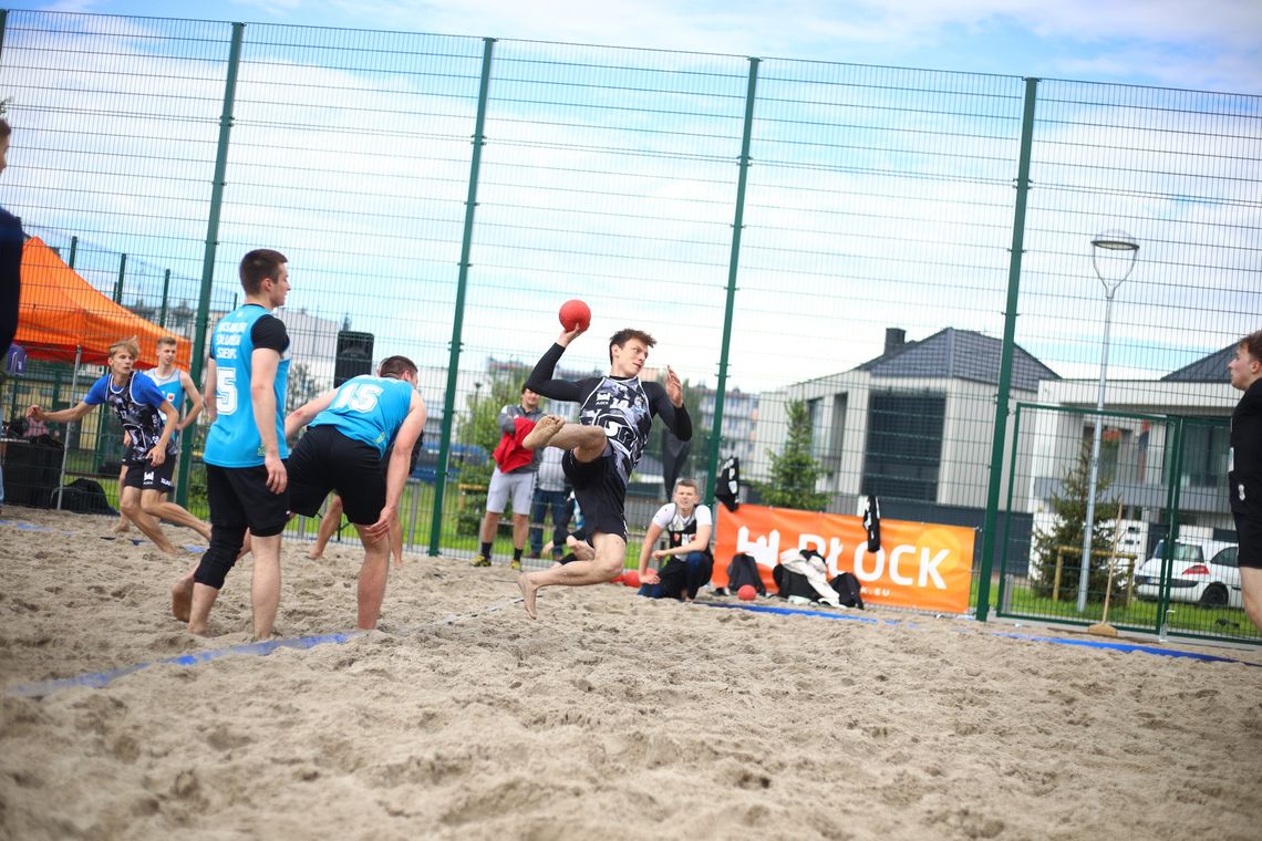 Boisko do piłki ręcznej plażowej już działa! Zobacz jak wygląda!