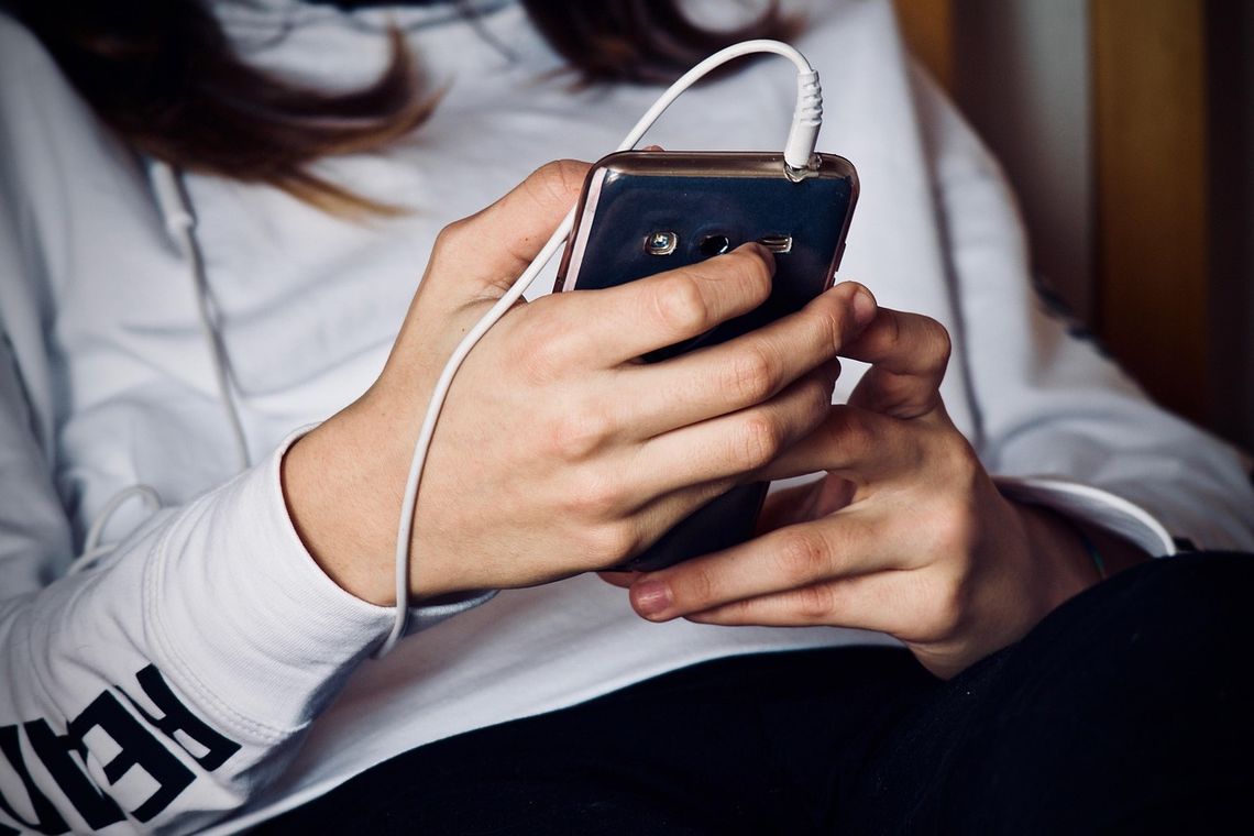 Dzień bez telefonu – detoks dla głowy, szansa dla relacji