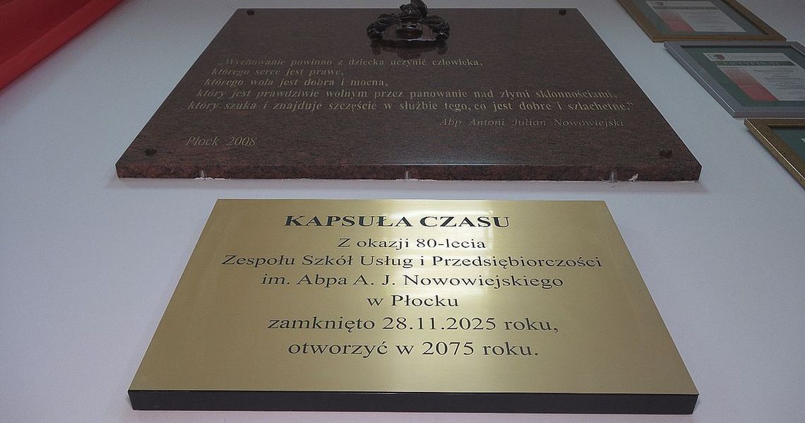 Kapsuła czasu w szkole - jubilatce