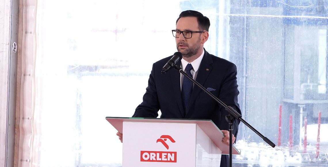 Kierownictwo Daniela Obajtka nad PKN ORLEN ocenione pozytywnie przez 63% respondentów według PAP