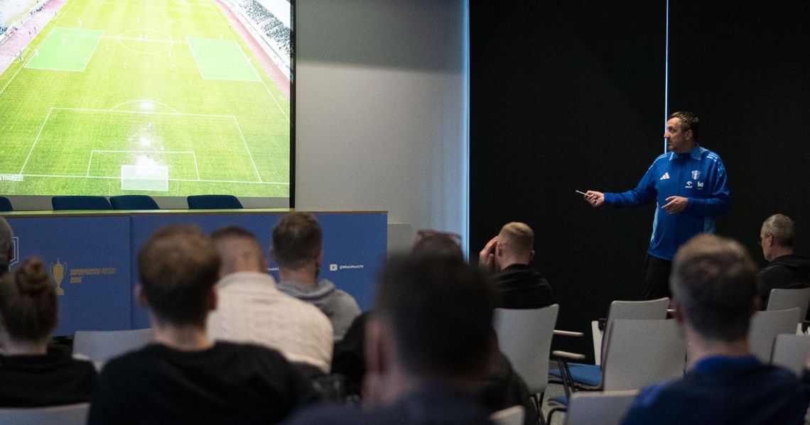 Najpierw szkolenie, później zgrupowanie