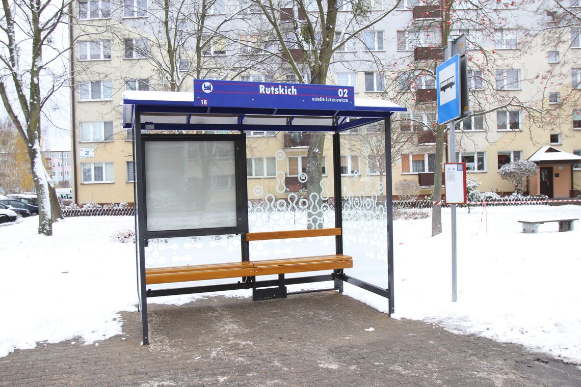 Nowe wiaty na przystankach autobusowych. Zobacz, gdzie się znajdują!