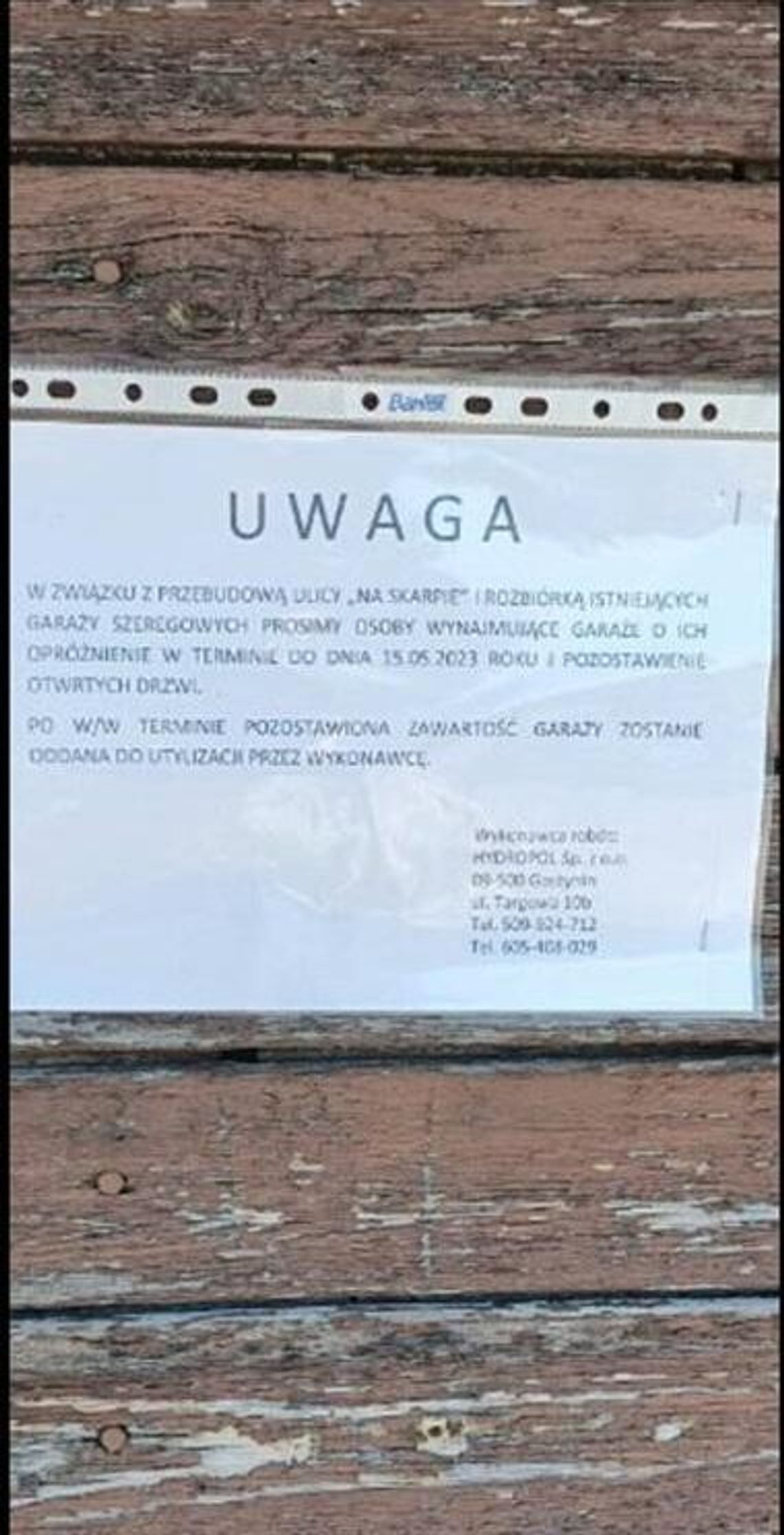 Ogłoszenie na garażach przy ul. Na Skarpie