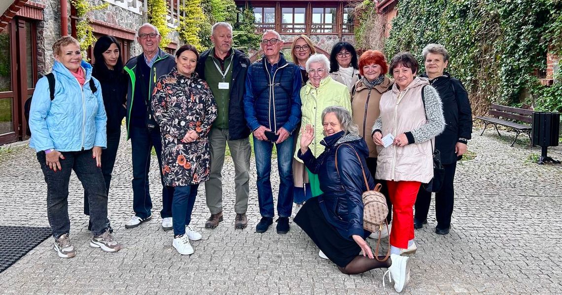 Płoccy seniorzy w sierpeckim skansenie