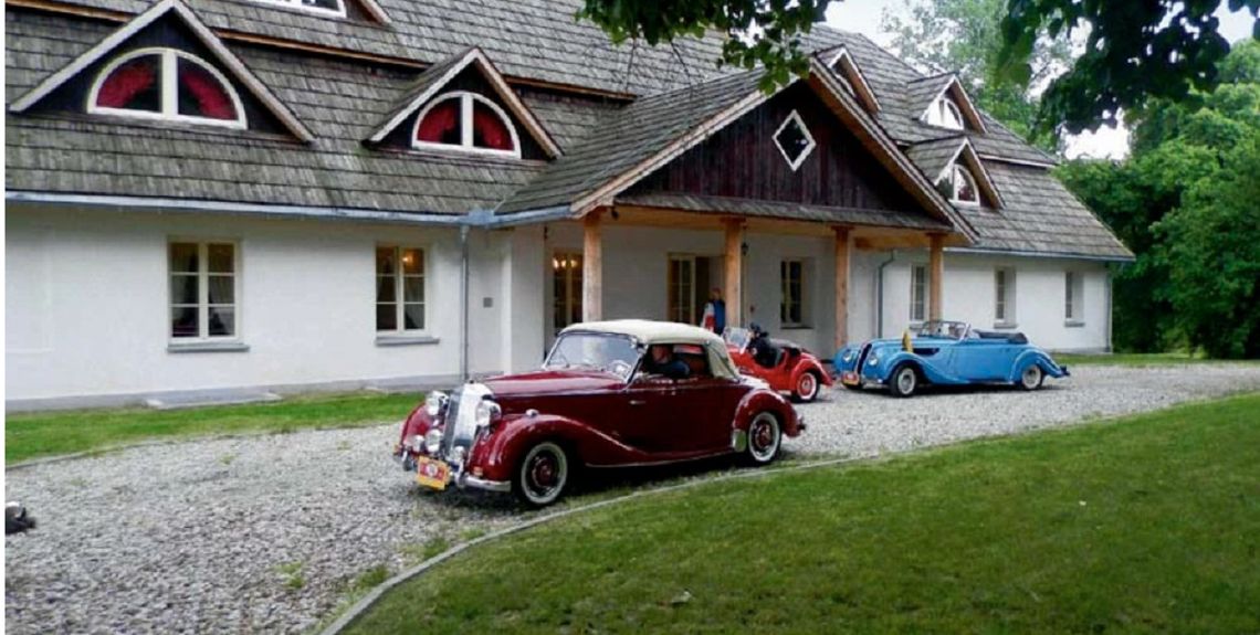 Podróż do przeszłości - pokaz aut z dawnych epok