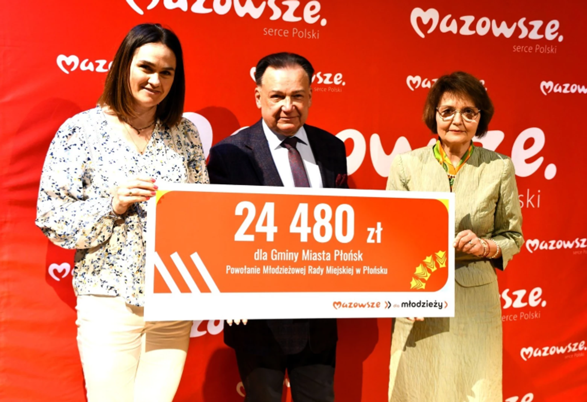Powołanie Młodzieżowej Rady Miejskiej w Płońsku – podpisanie umowy Powołanie Młodzieżowej Rady Miejskiej w Płońsku – podpisanie umowy