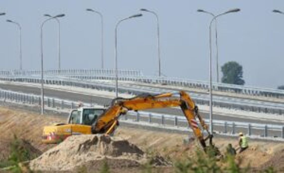 Prace na ul.Kolejowej przedłużą się o dwa tygodnie Prace na ul.Kolejowej przedłużą się o dwa tygodnie