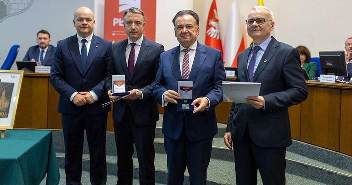 Samorządowe honory dla samorządowców