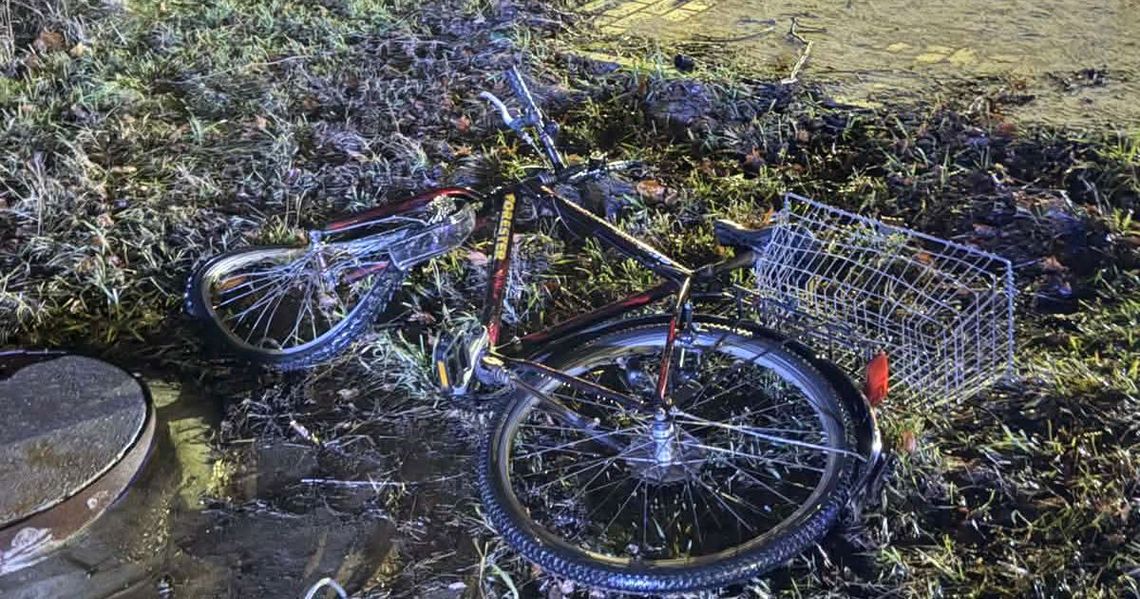 Senior przez młodą kobietę trafił do szpitala