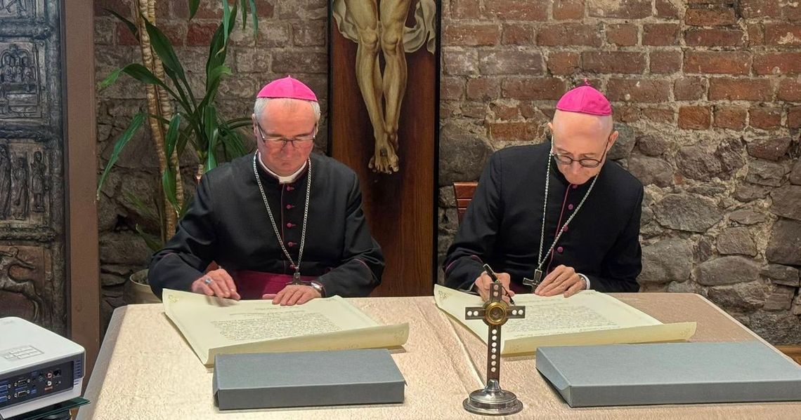 Średniowieczne pergaminy wróciły do Płocka