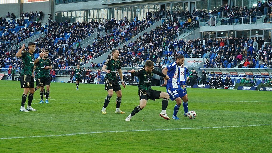 Trzy punkty zostały w Płocku Trzy punkty zostały w Płocku