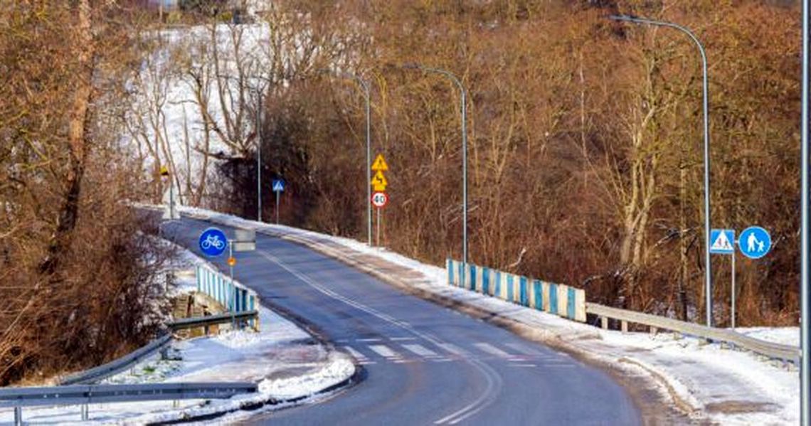 Wahadło na moście przy Szpitalnej