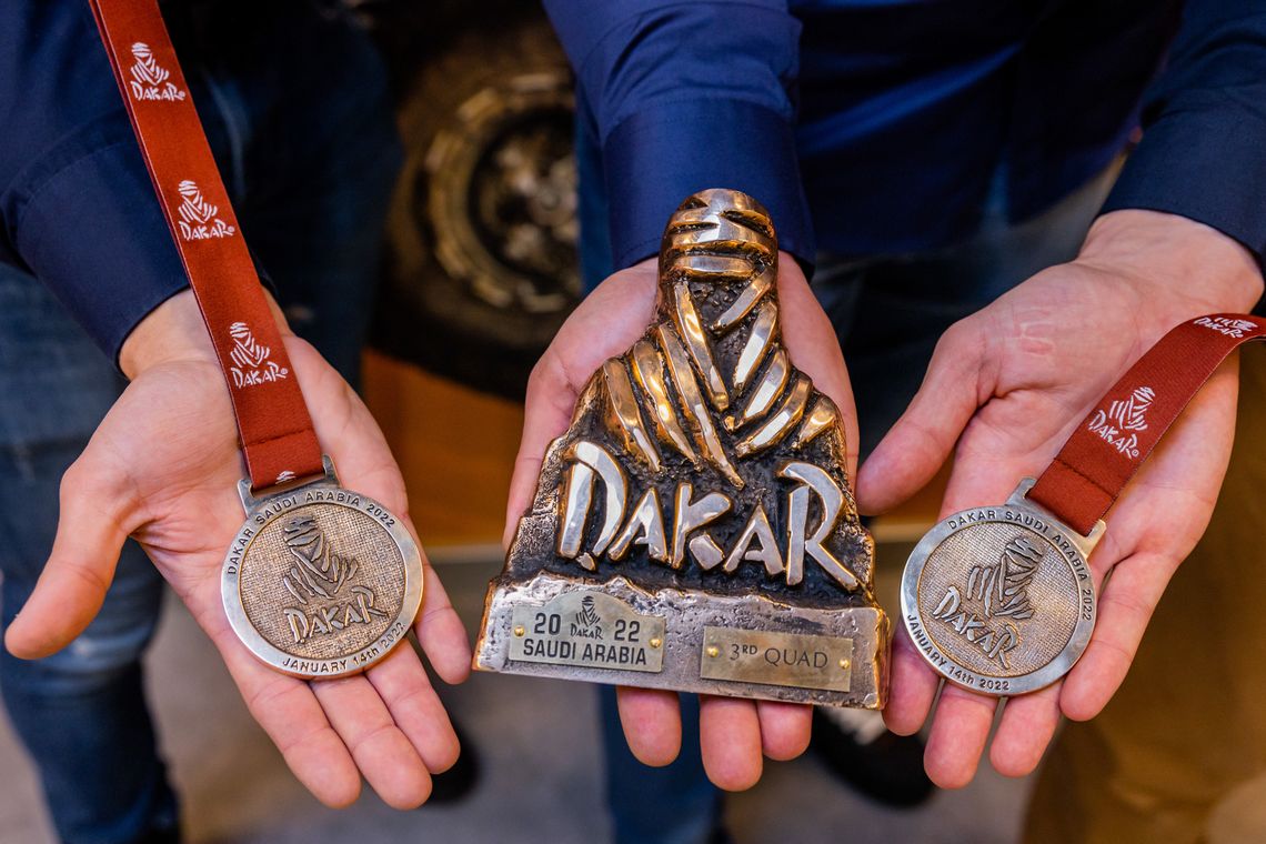 Zawodnik ORLEN Team na podium Dakaru